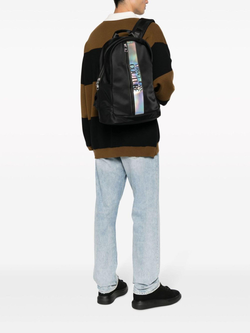 VERSACE JEANS COUTURE 로고 스트립 노트북 배낭 outlook