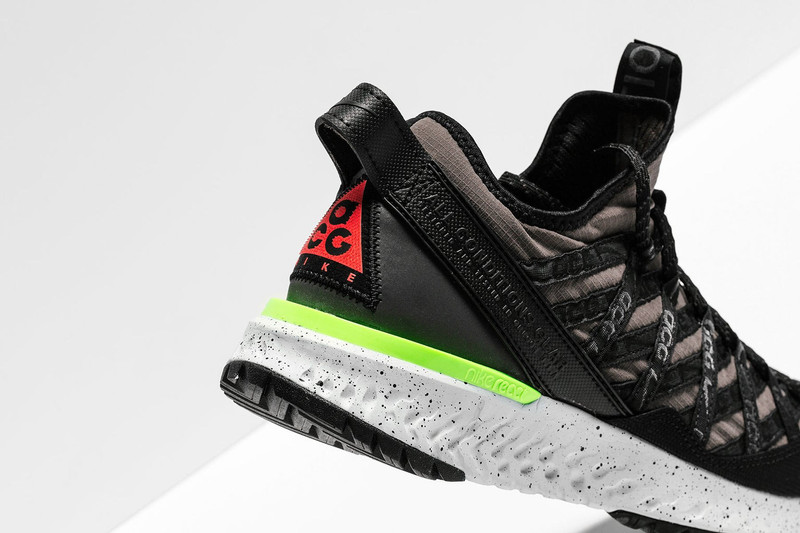 NIKE ACG REACT TERRA GOBE - RIDGEROCK/FLASH CRIMSON 8