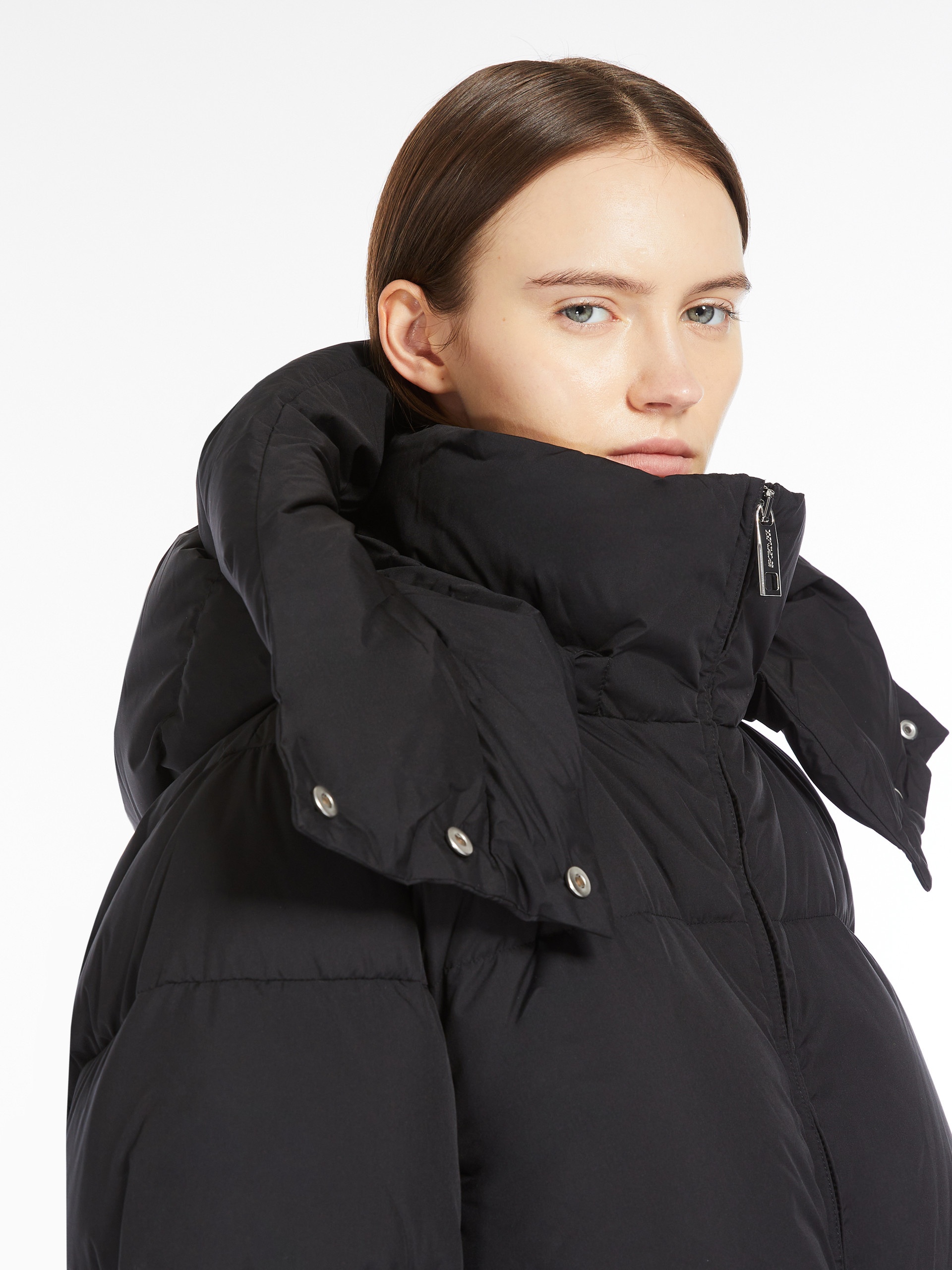 BEIRA Oversized waterproof fabric down jacket - 5