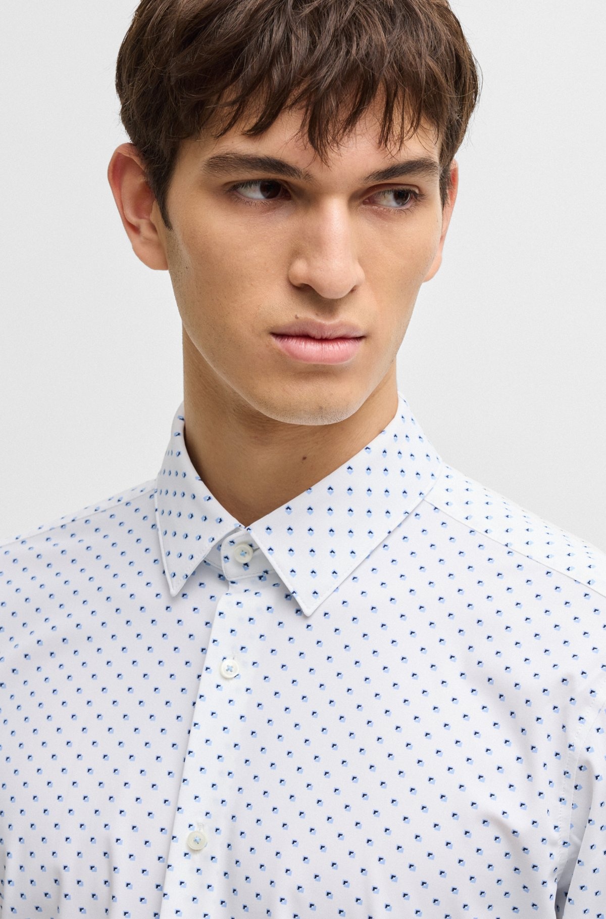 SLIM-FIT SHIRT IN GEOMETRIC-PRINT PERFORMANCE-STRETCH JERSEY - 3