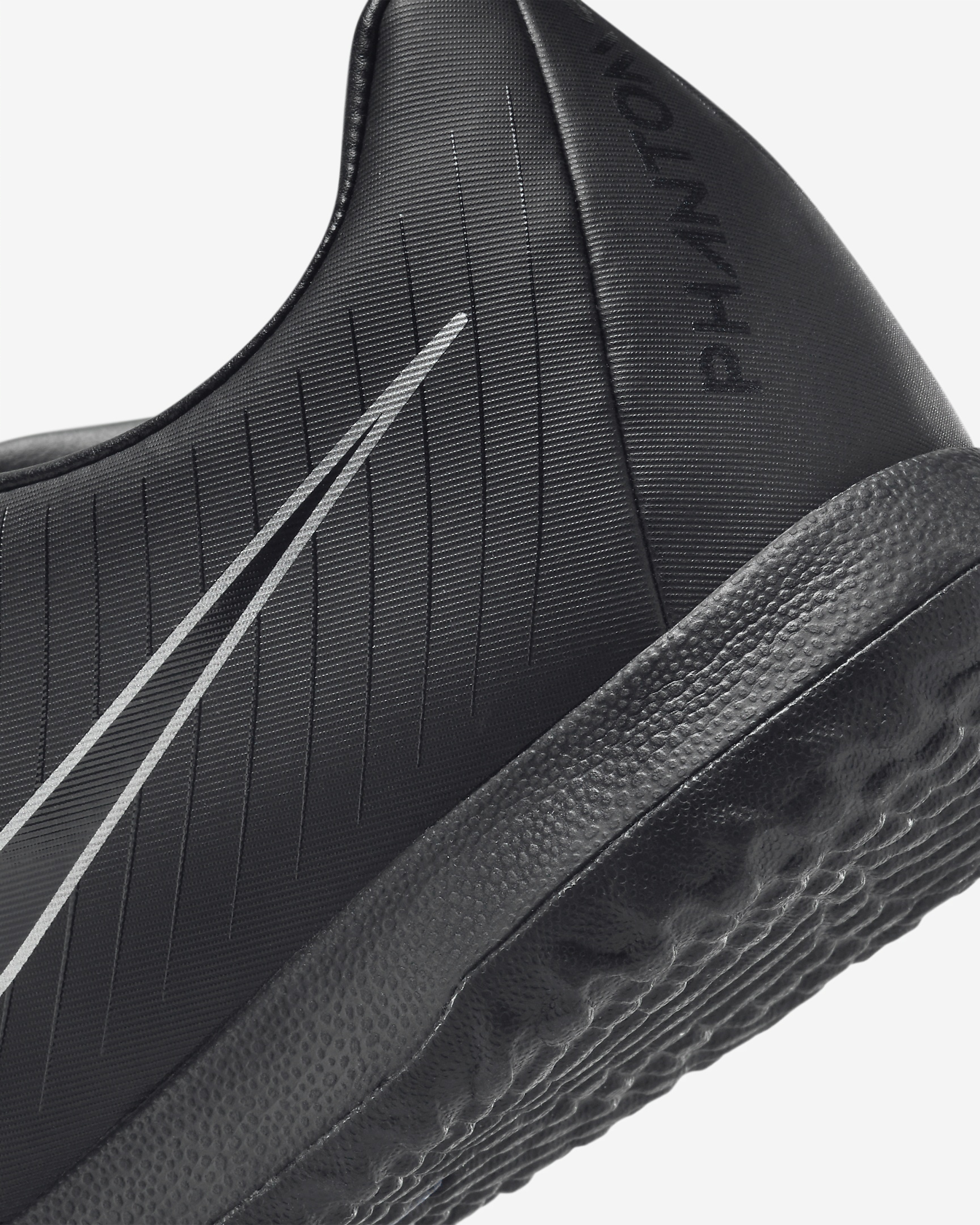 Nike Phantom GX 2 Academy IC Low-Top Soccer Shoes - 8