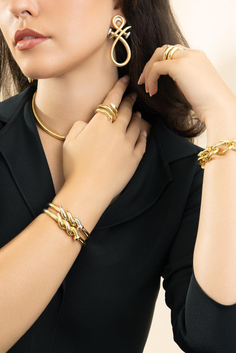 DAVID WEBB Two Tone Twisted Nail Cuff Bracelet outlook