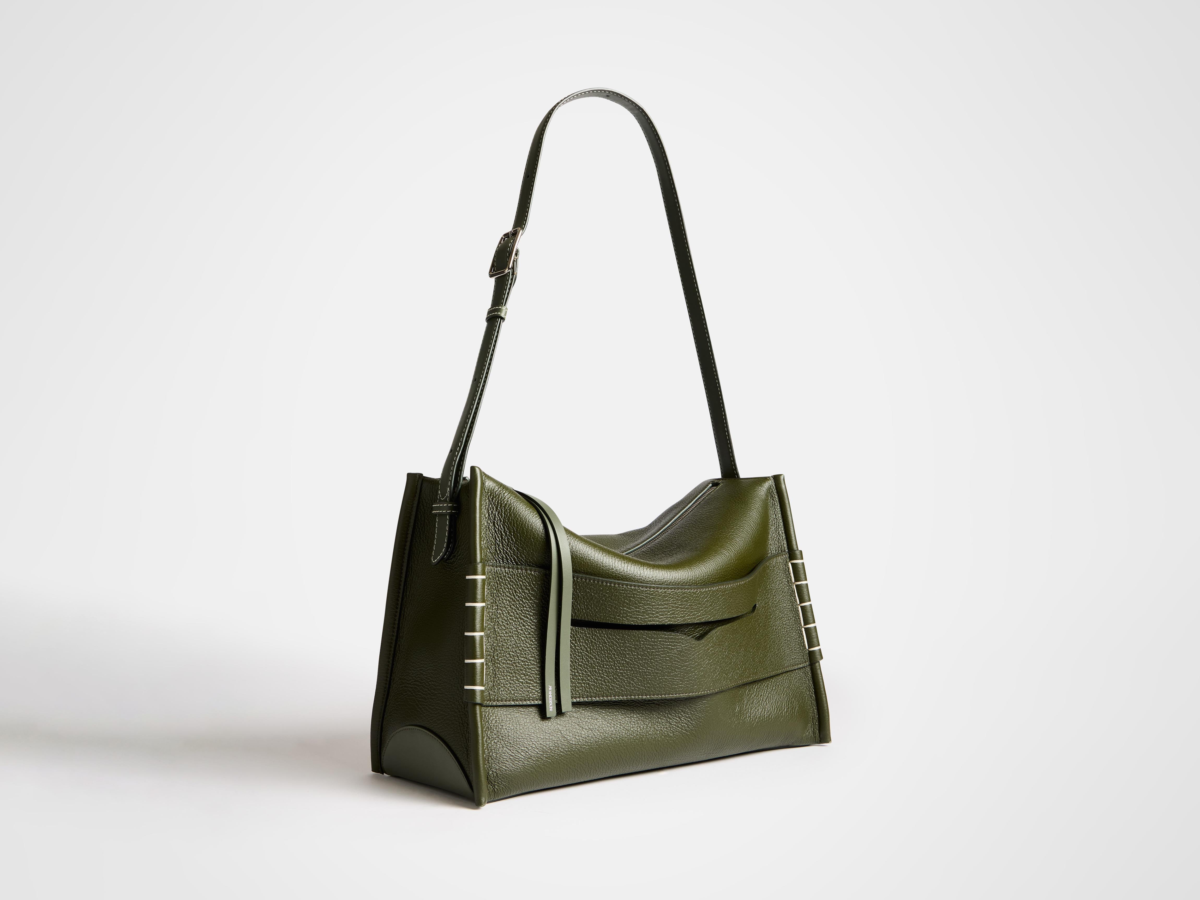 MESSENGER LOAFER BAG IN KHAKI LEATHER - 4