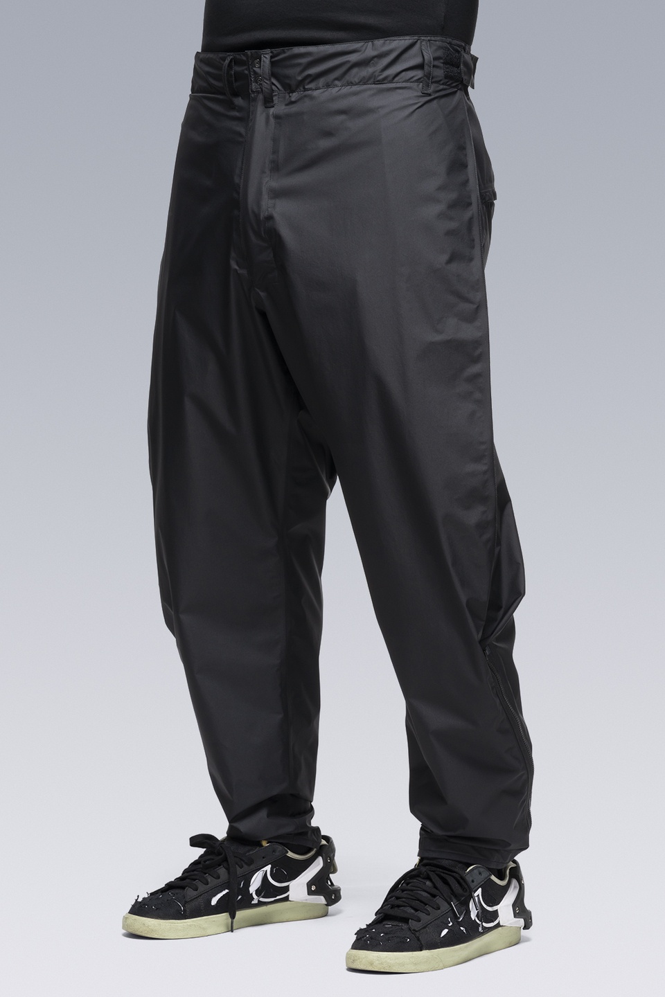 P45-GTPL 2L Gore-Tex Paclite Plus Single Pleat Trouser Black - 22