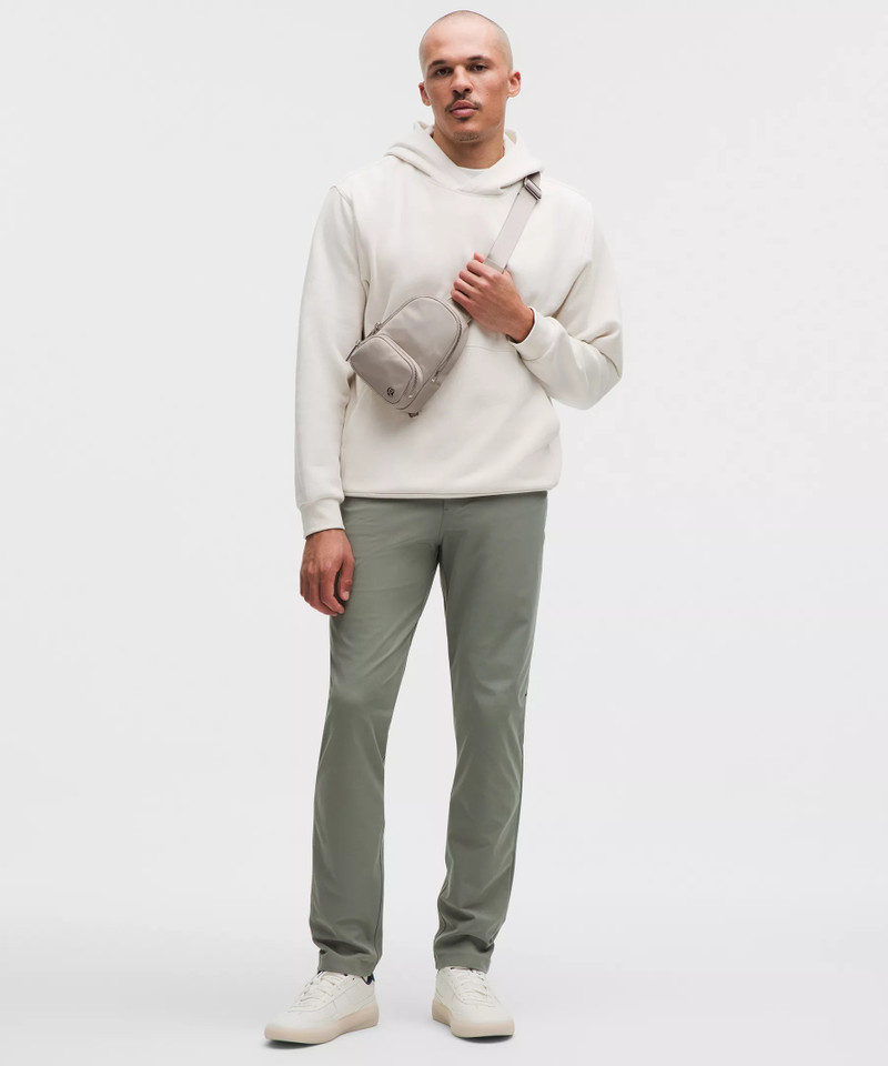 lululemon Everywhere Sling Bag Small 2L outlook