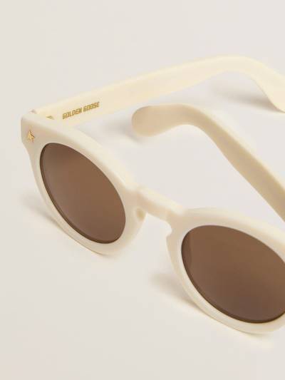 Golden Goose Sunframe Cameron, Panthos style, with white frame and gold details outlook