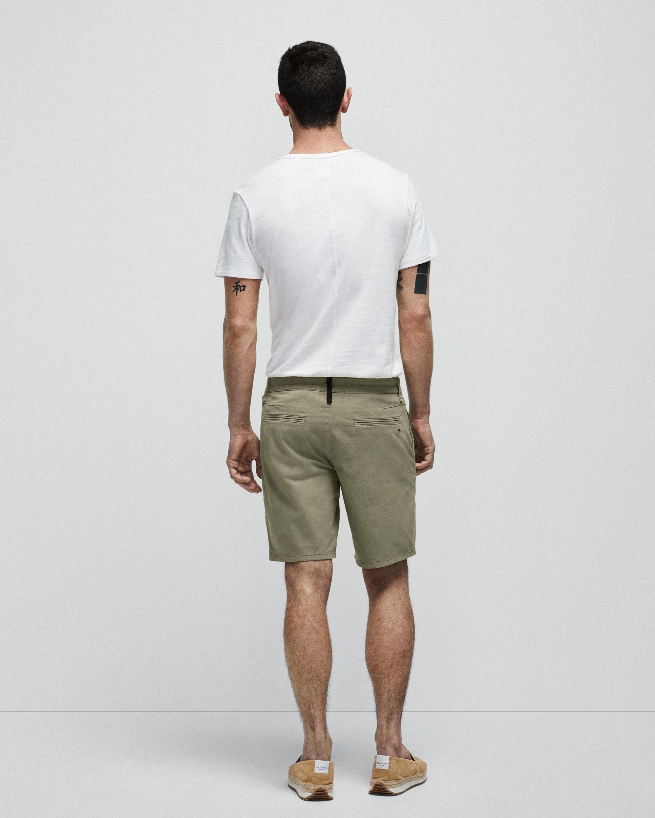 Perry Cotton Stretch Twill Short
Slim Fit Short - 6