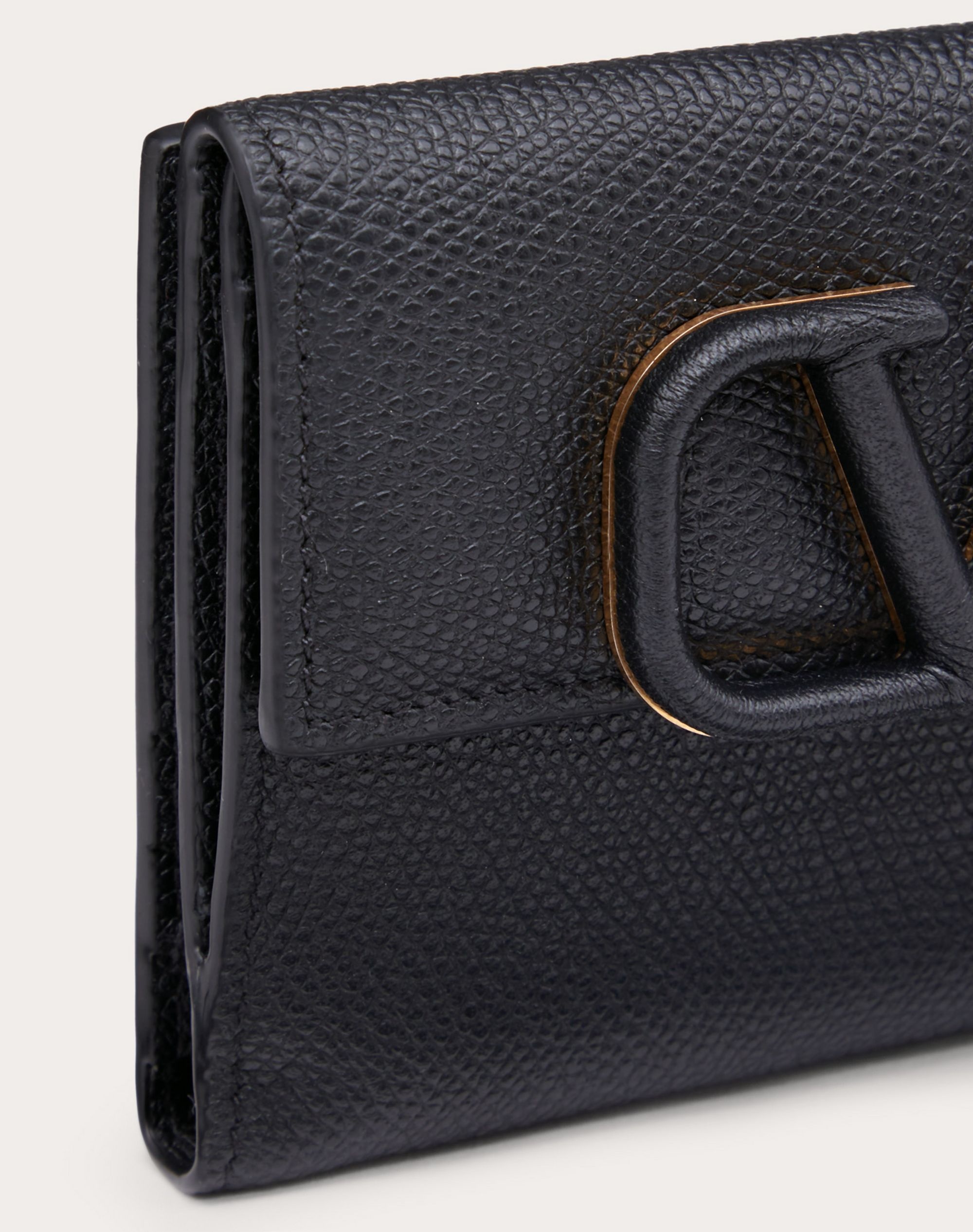 COMPACT VSLING GRAINY CALFSKIN WALLET - 4