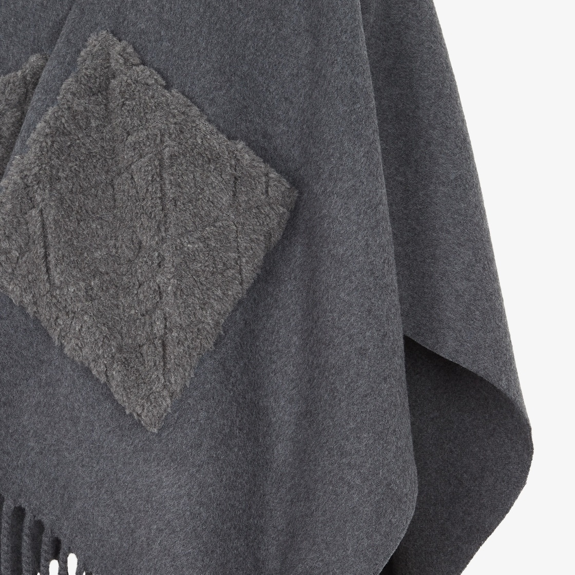 Poncho - 3