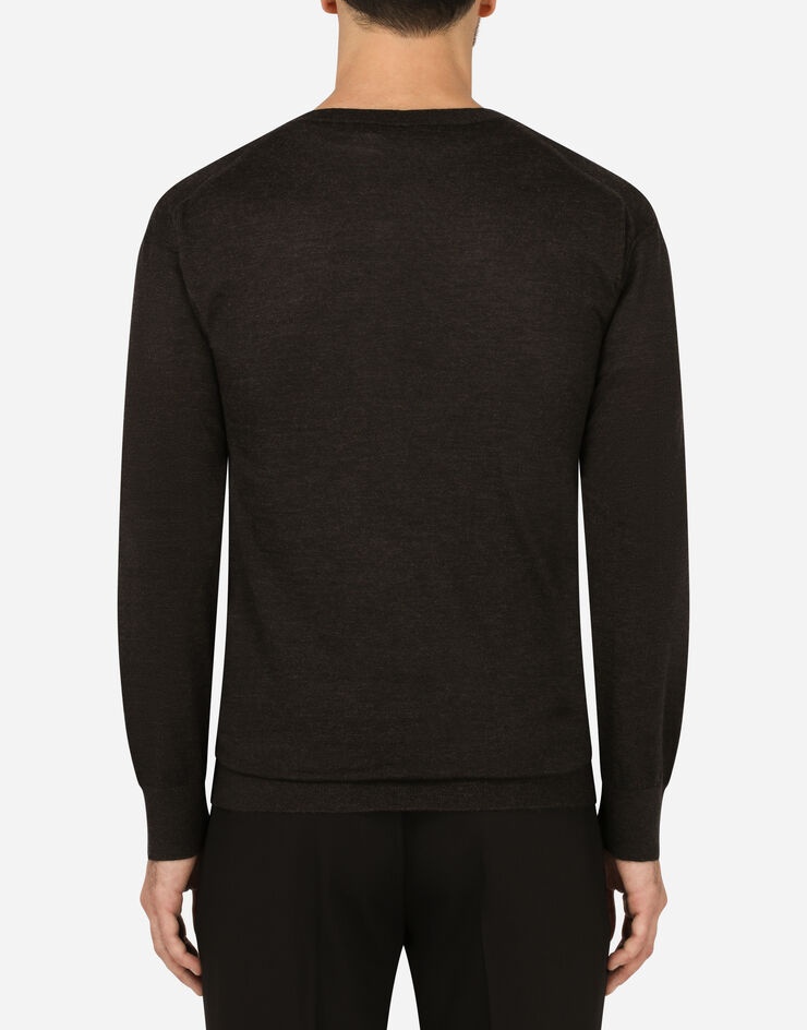 Cashmere v-neck sweater - 2