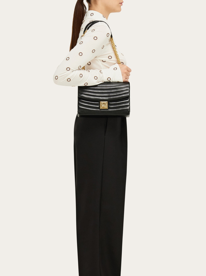 FERRAGAMO Quilted shoulder bag (M) outlook