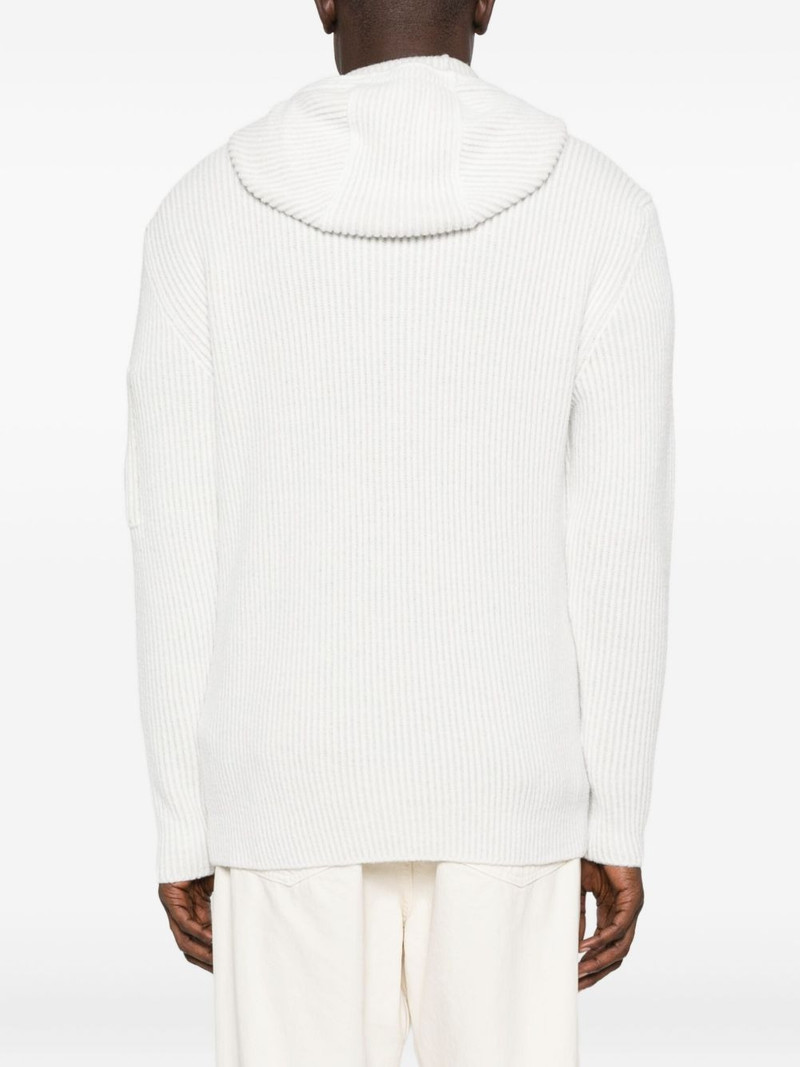 zip-up hoodie 4