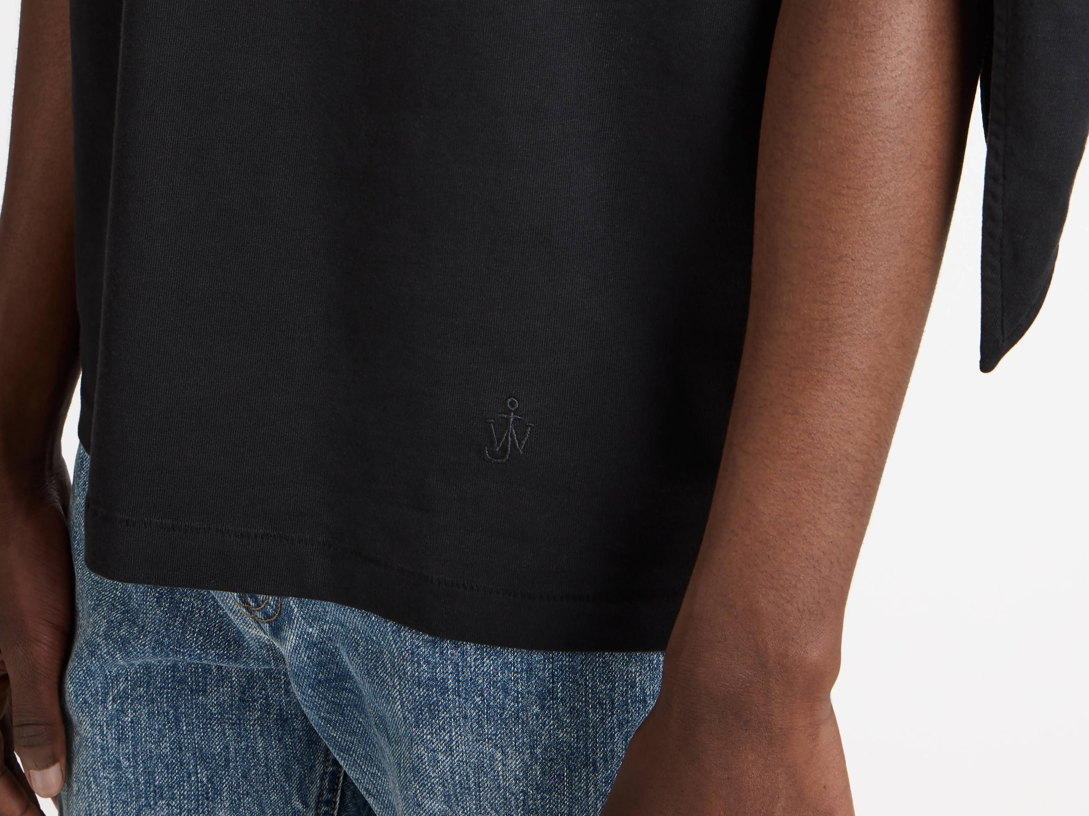 KNOTTED SLEEVE T-SHIRT IN BLACK - 6