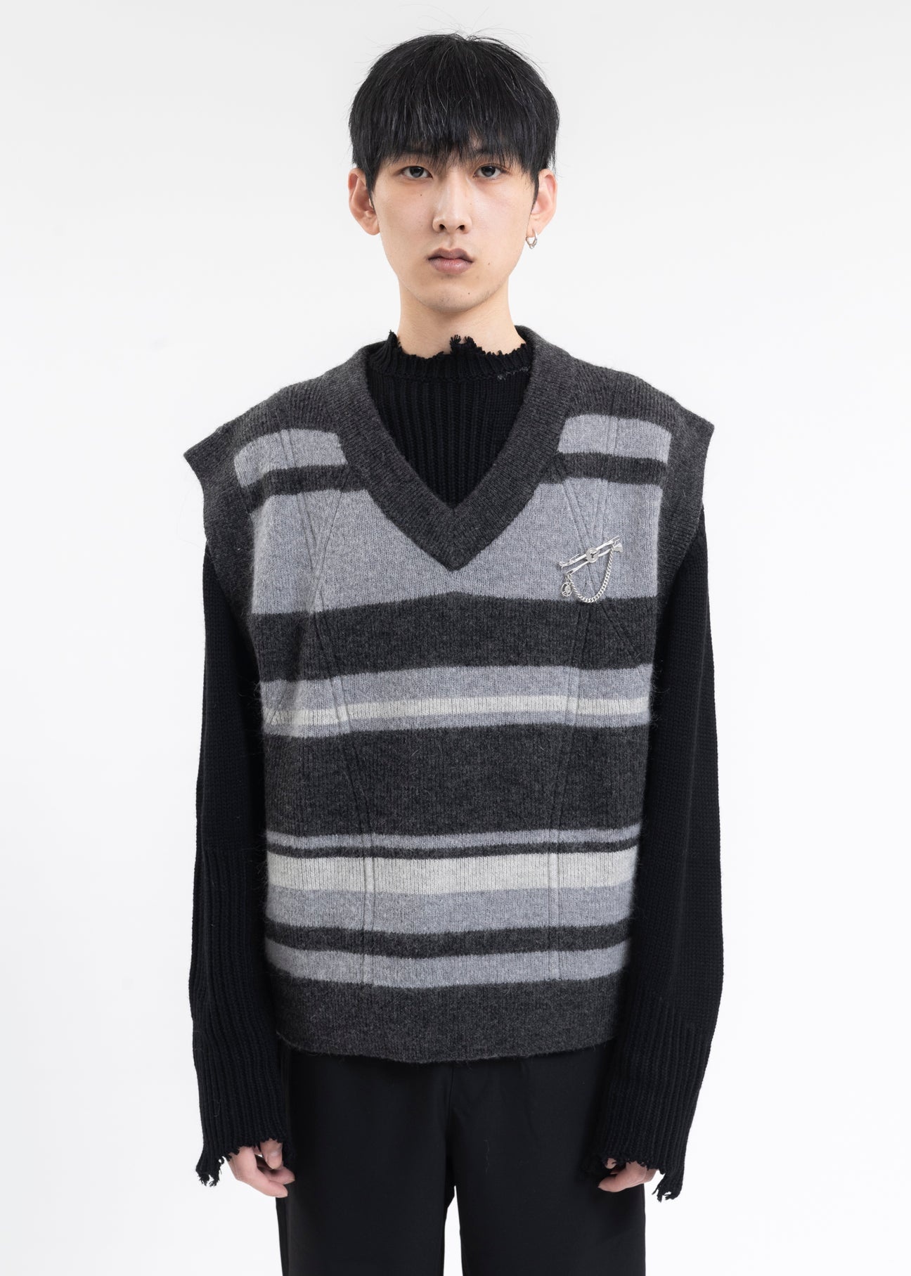 GRAY AND BLACK HOLLOW OUT V-NECK KNIT VEST - 1