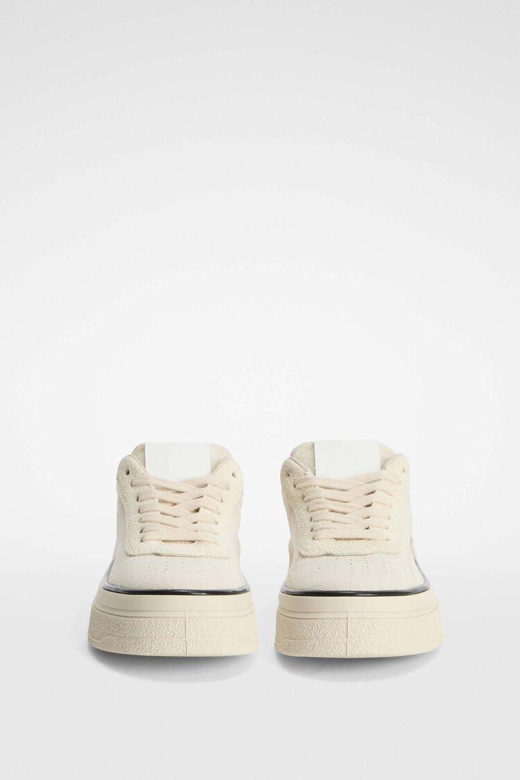 Low-Top Sneaker - 2
