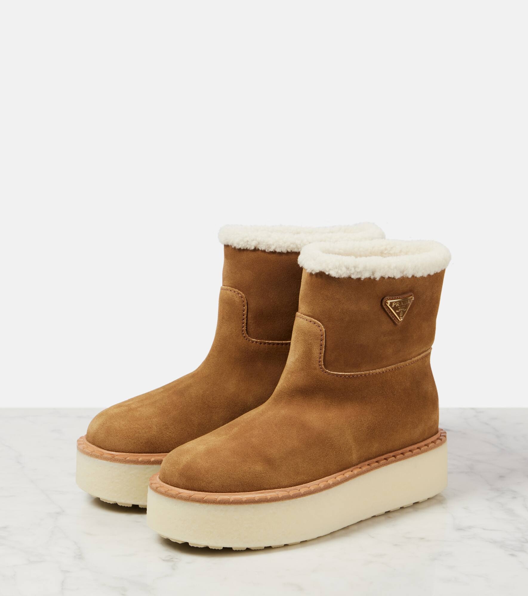 Shearling-lined suede ankle boots - 4