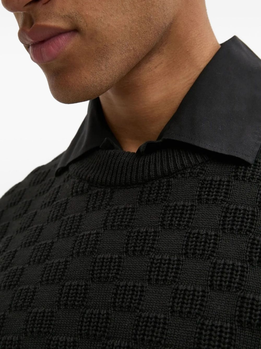 textured-pattern crew-neck jumper - 4