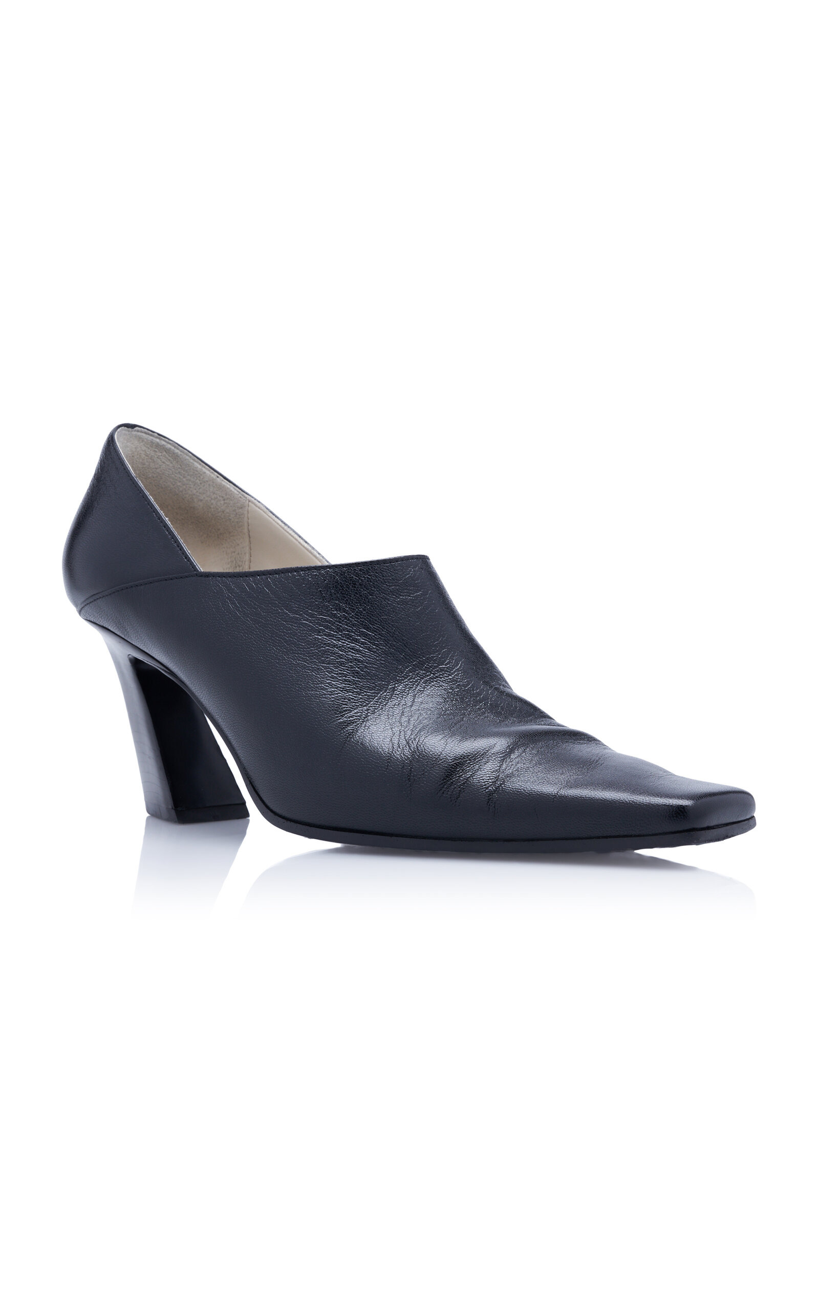 Bottega Veneta Lewis Banzai Leather Loafer Pumps black