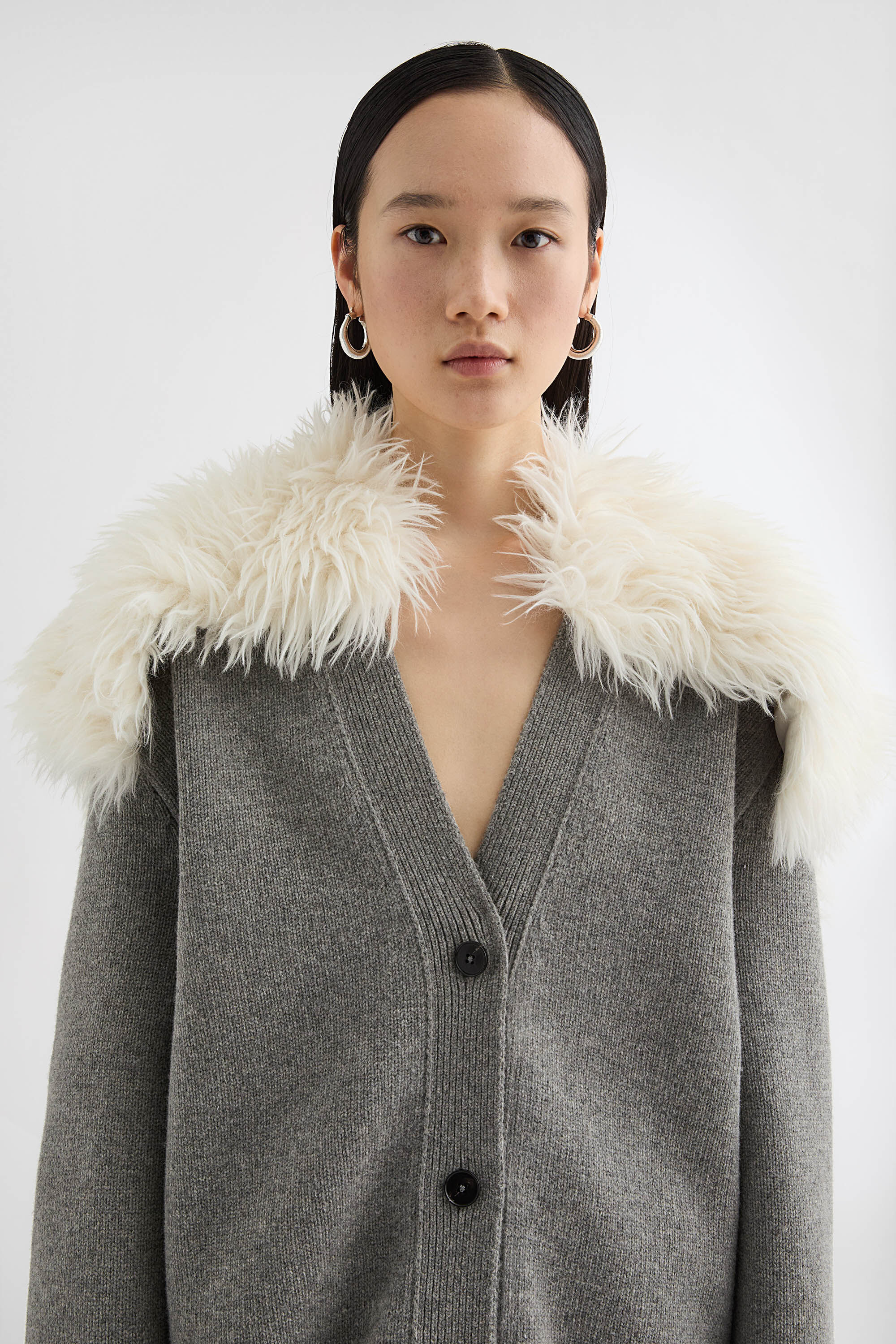 Midweight Wool Blend V-Neck Cardigan - 3