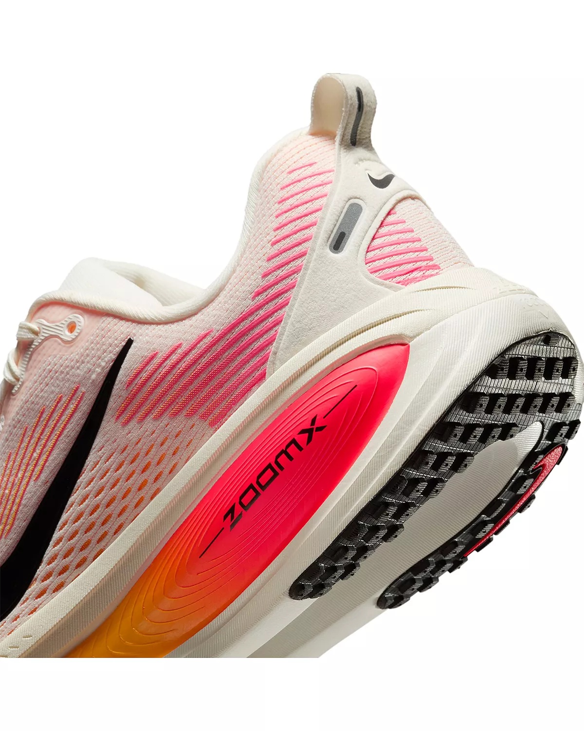 Women's Vomero 18 Sneakers - 12