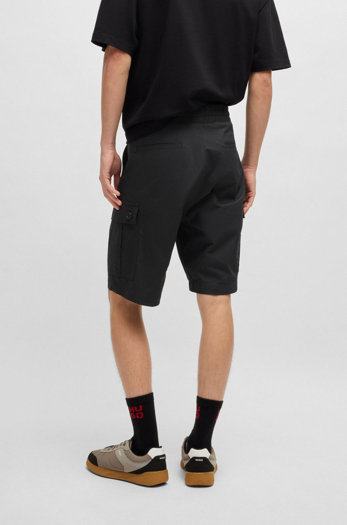 STRUCTURED-COTTON SHORTS WITH RED LOGO LABEL - 4