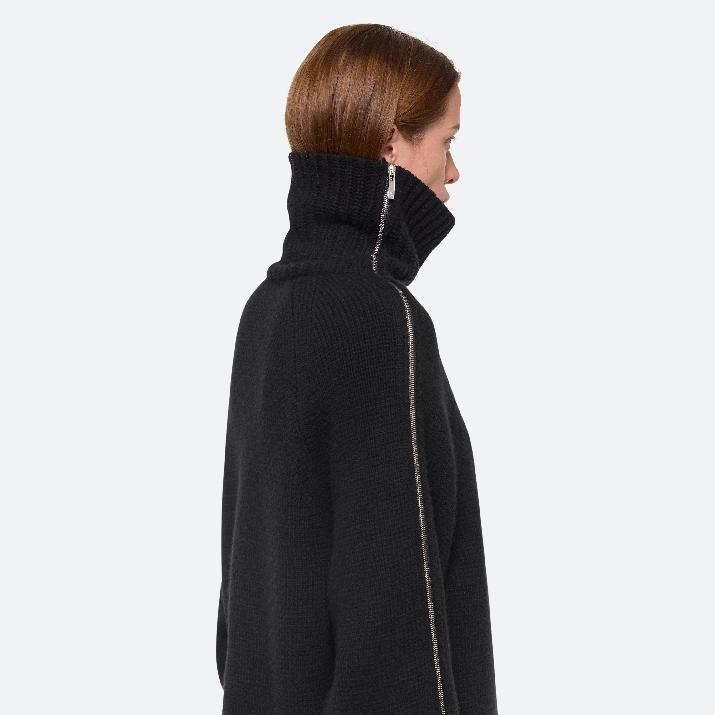 SUITCASE TURTLENECK - 14