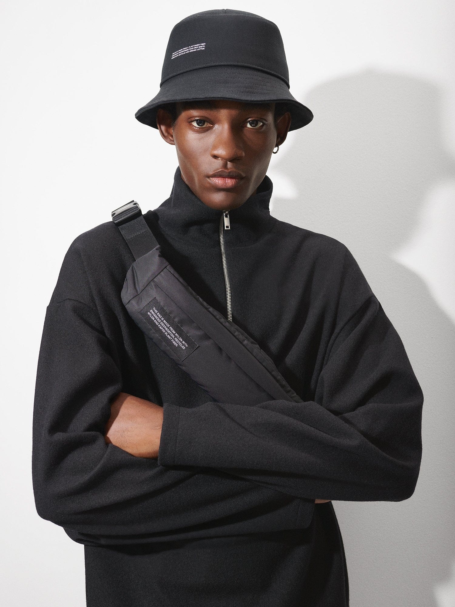 Men's Recycled Wool Jersey Half-Zip Sweater - Black - 4
