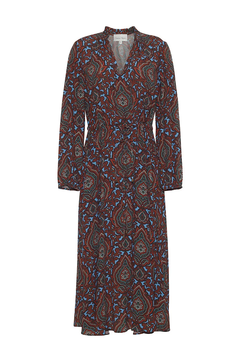 Berkshire Dress
Mountain Chic Meets City Sophistication - 1