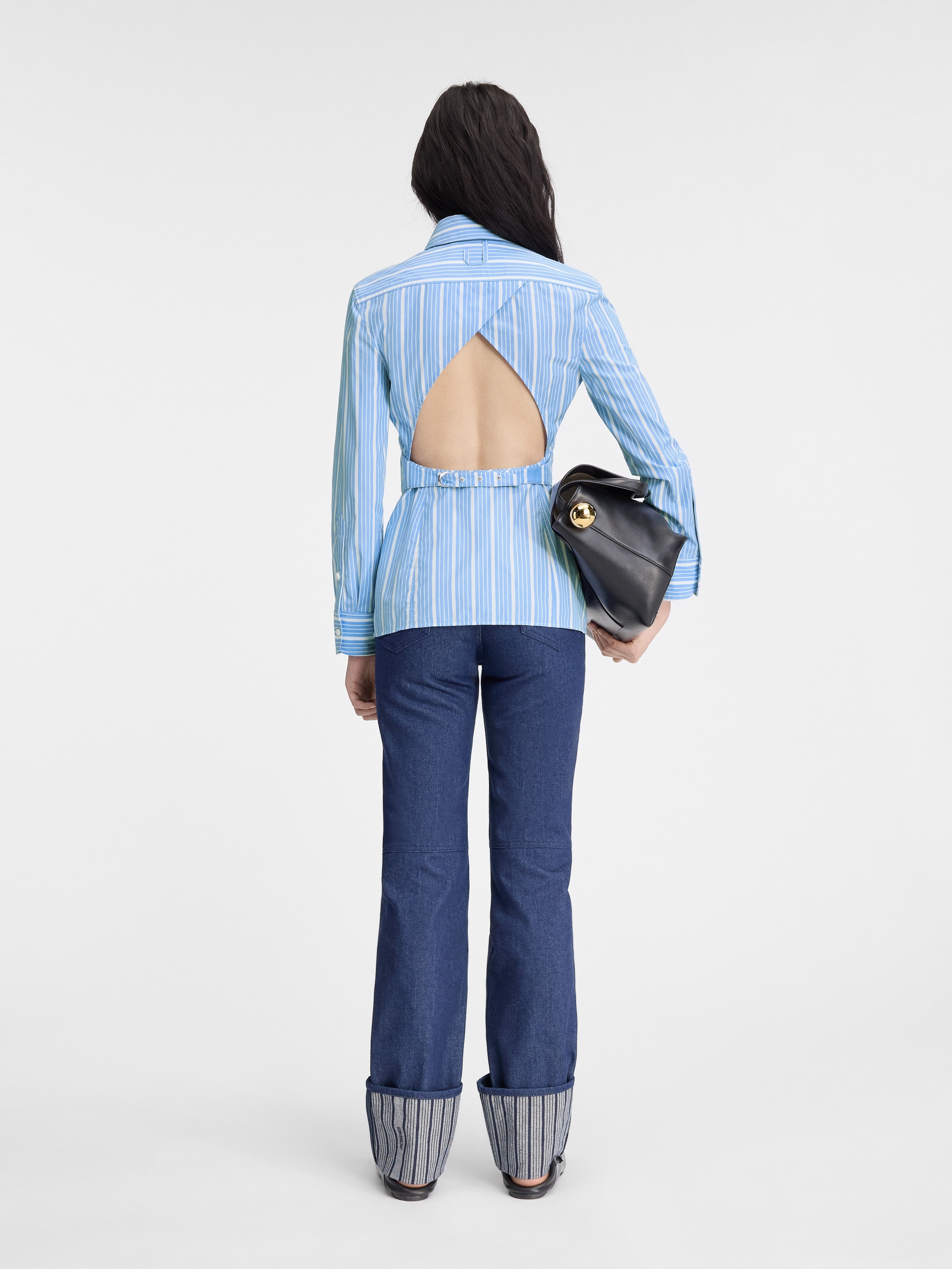 La chemise de costume - 4