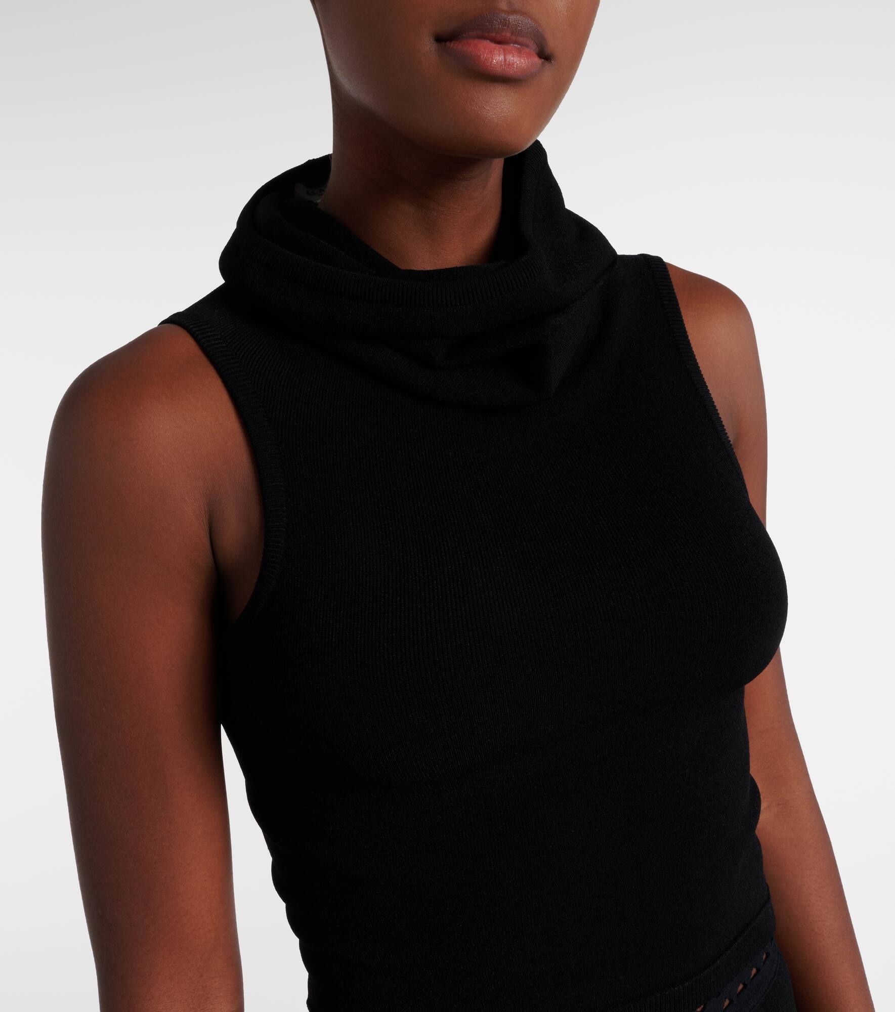 Hooded crop top - 4