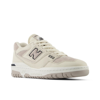 New Balance 550 outlook