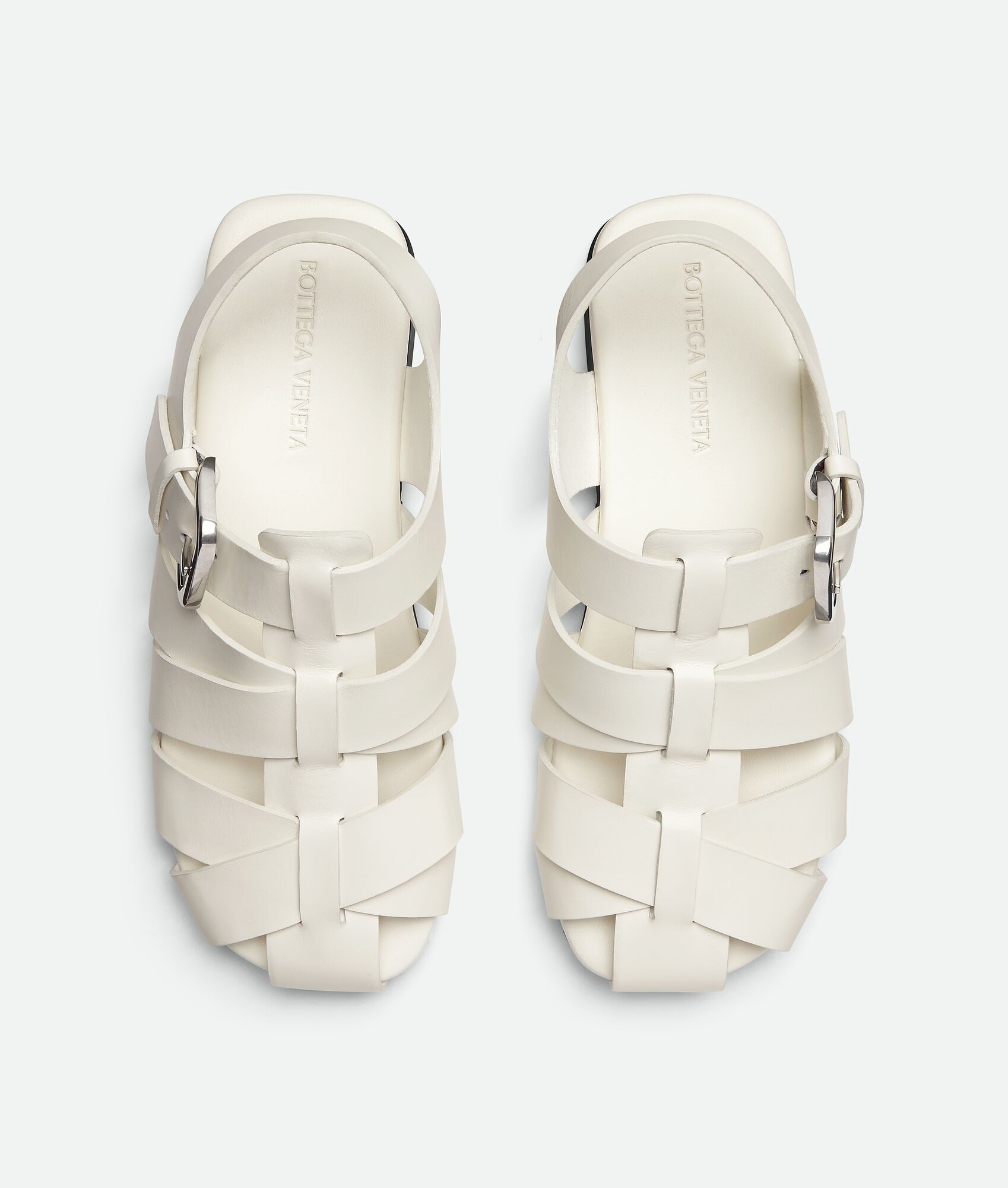 Bottega Veneta Alfie ポインテッドトゥ スライド Bottega Veneta Alfie Sandal | bottegaveneta | REVERSIBLE