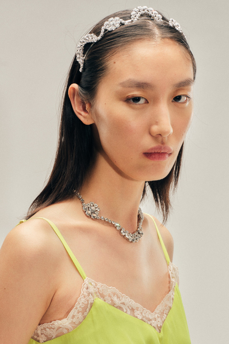 Simone Rocha Scalloped Sepal Necklace outlook