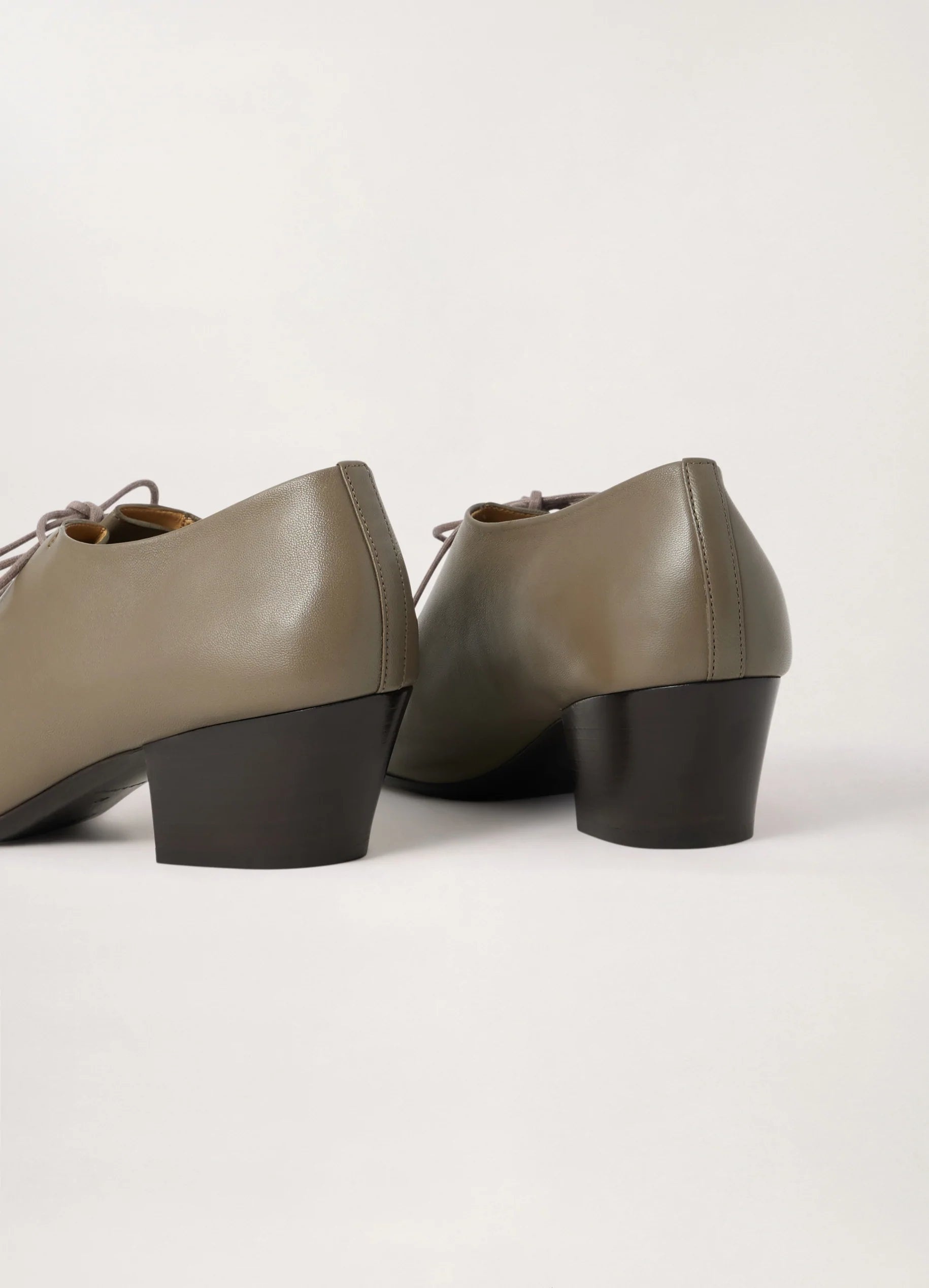 HEELED DERBIES
SHINY NAPPA LEATHER - 8