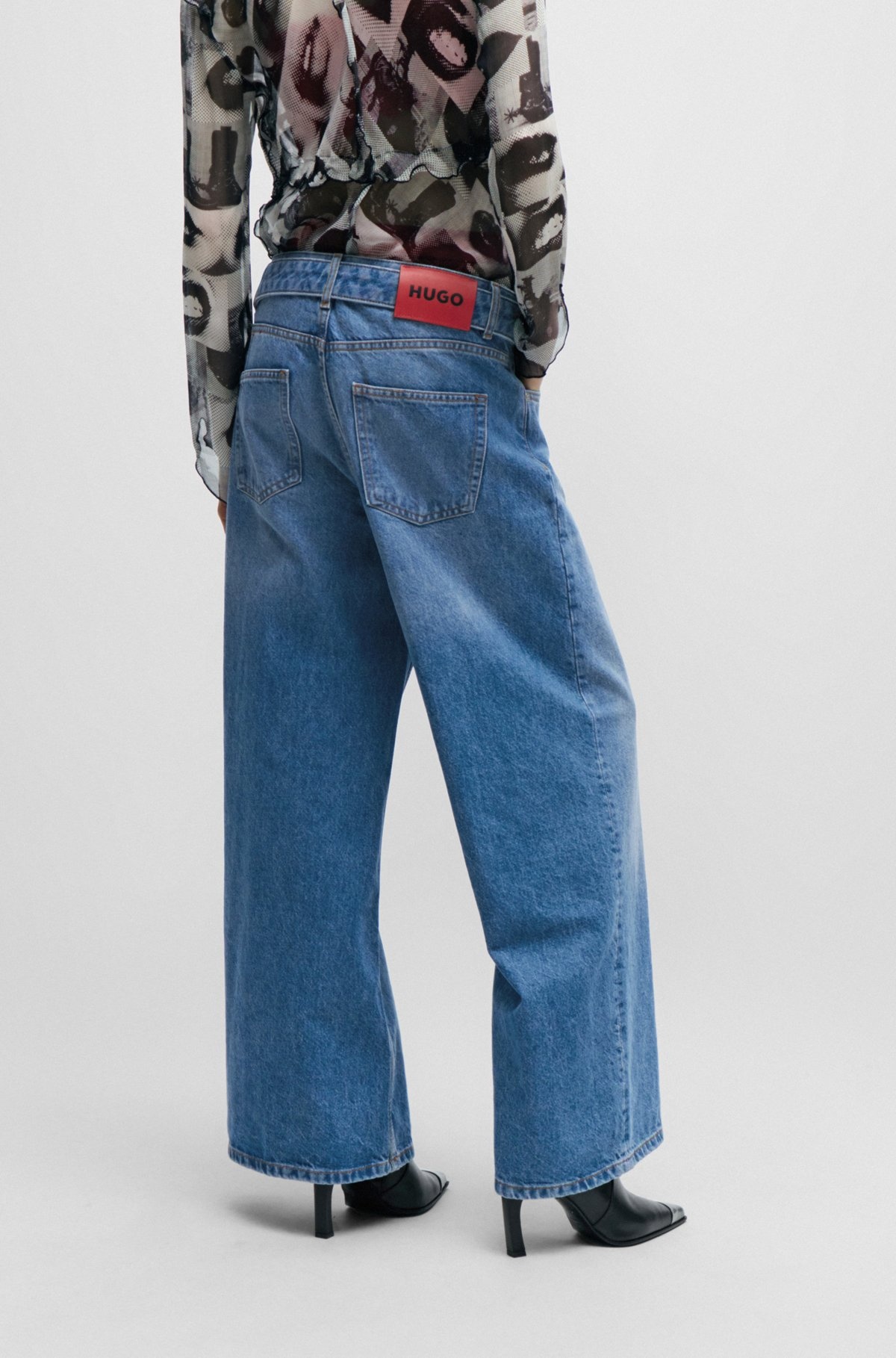 OVERSIZE-FIT WIDE-LEG JEANS IN MID-BLUE DENIM - 4