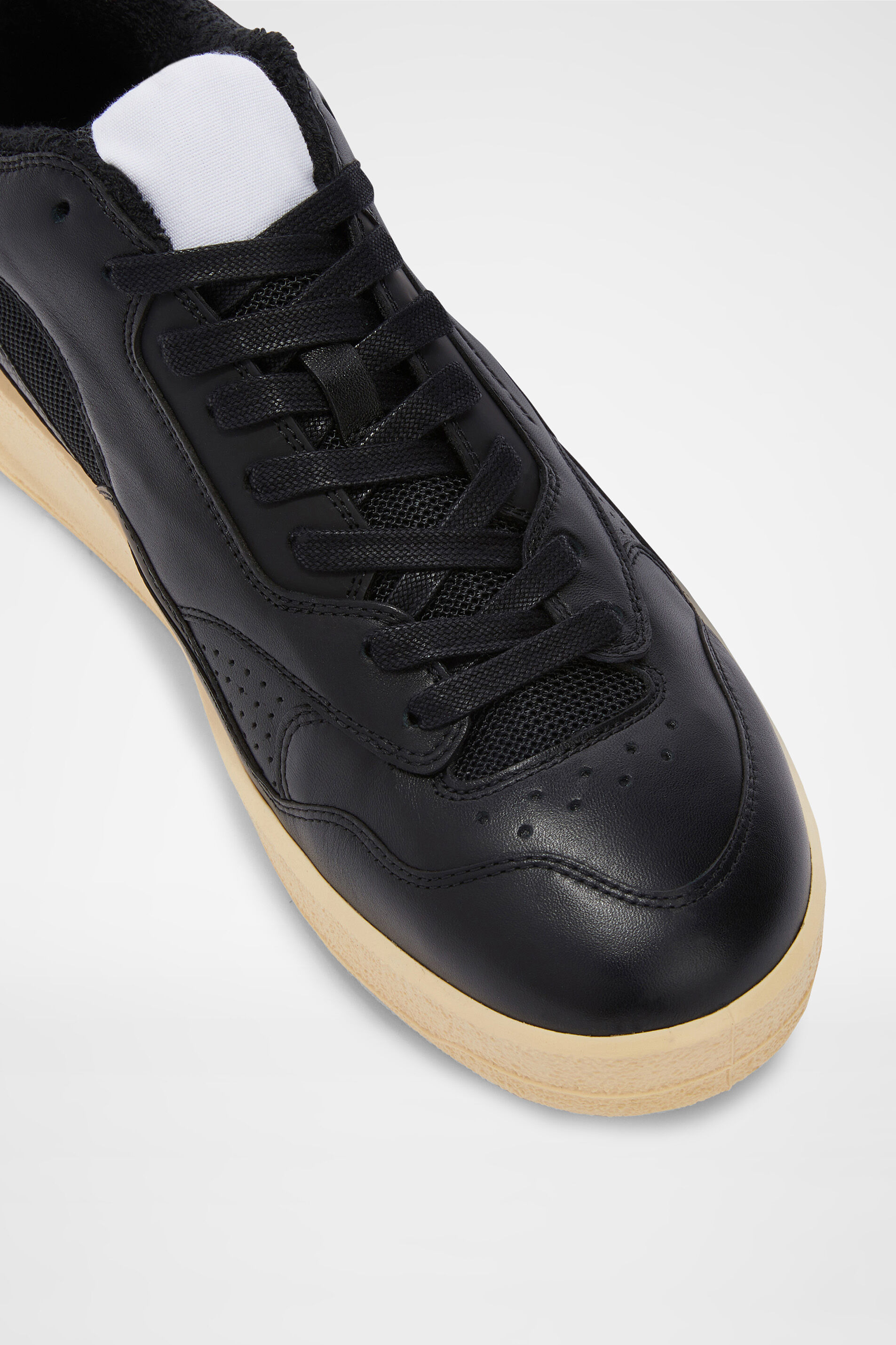 Low-Top Sneakers - 5