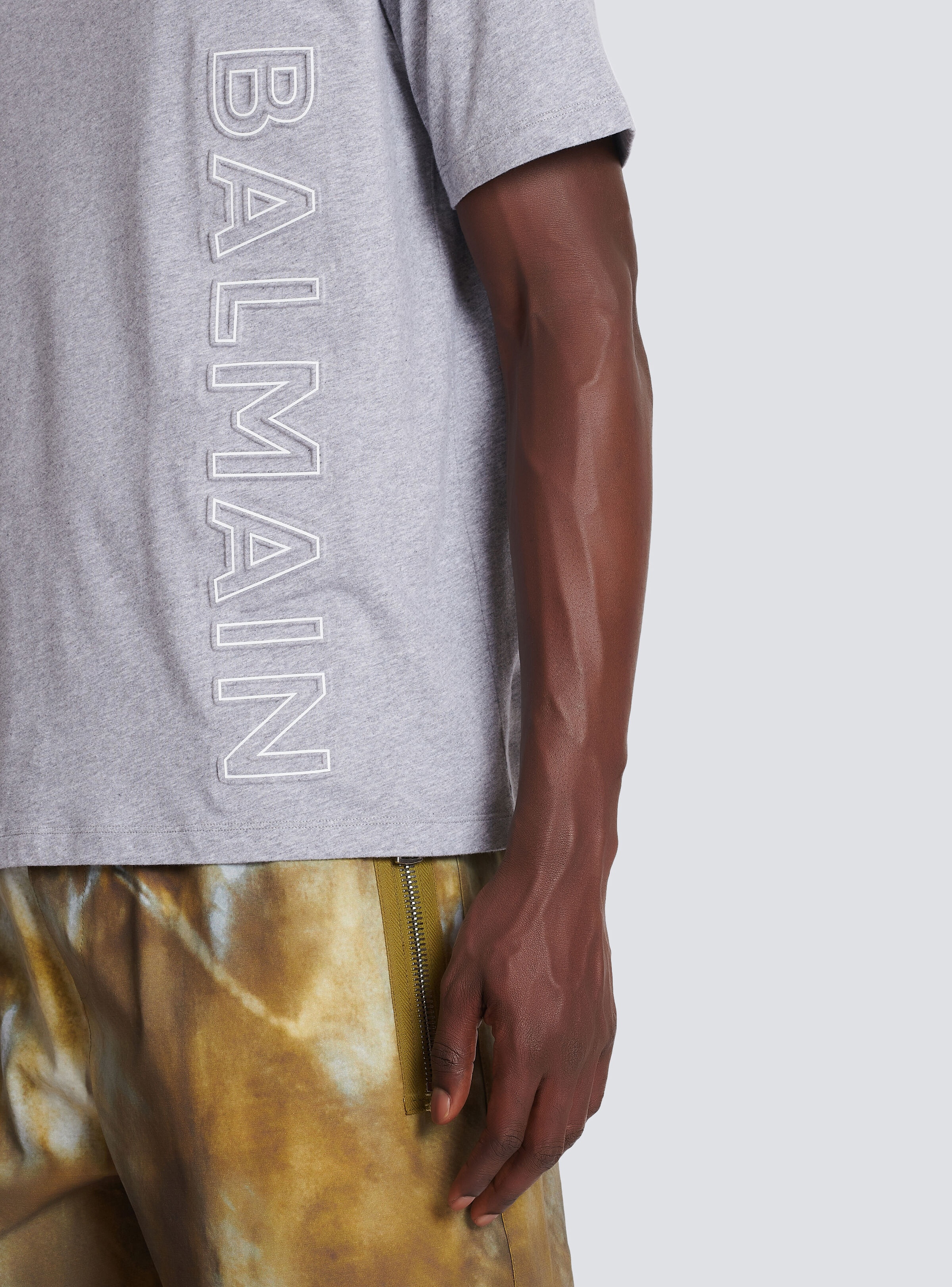 T-shirt in eco-responsible cotton with reflective Balmain logo - 2