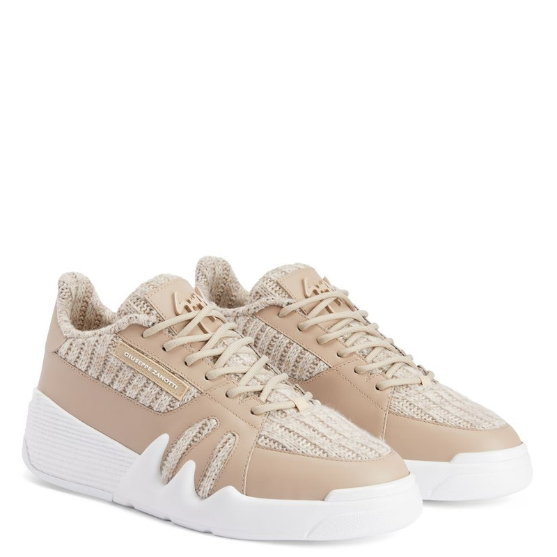 Giuseppe Zanotti Talon outlook