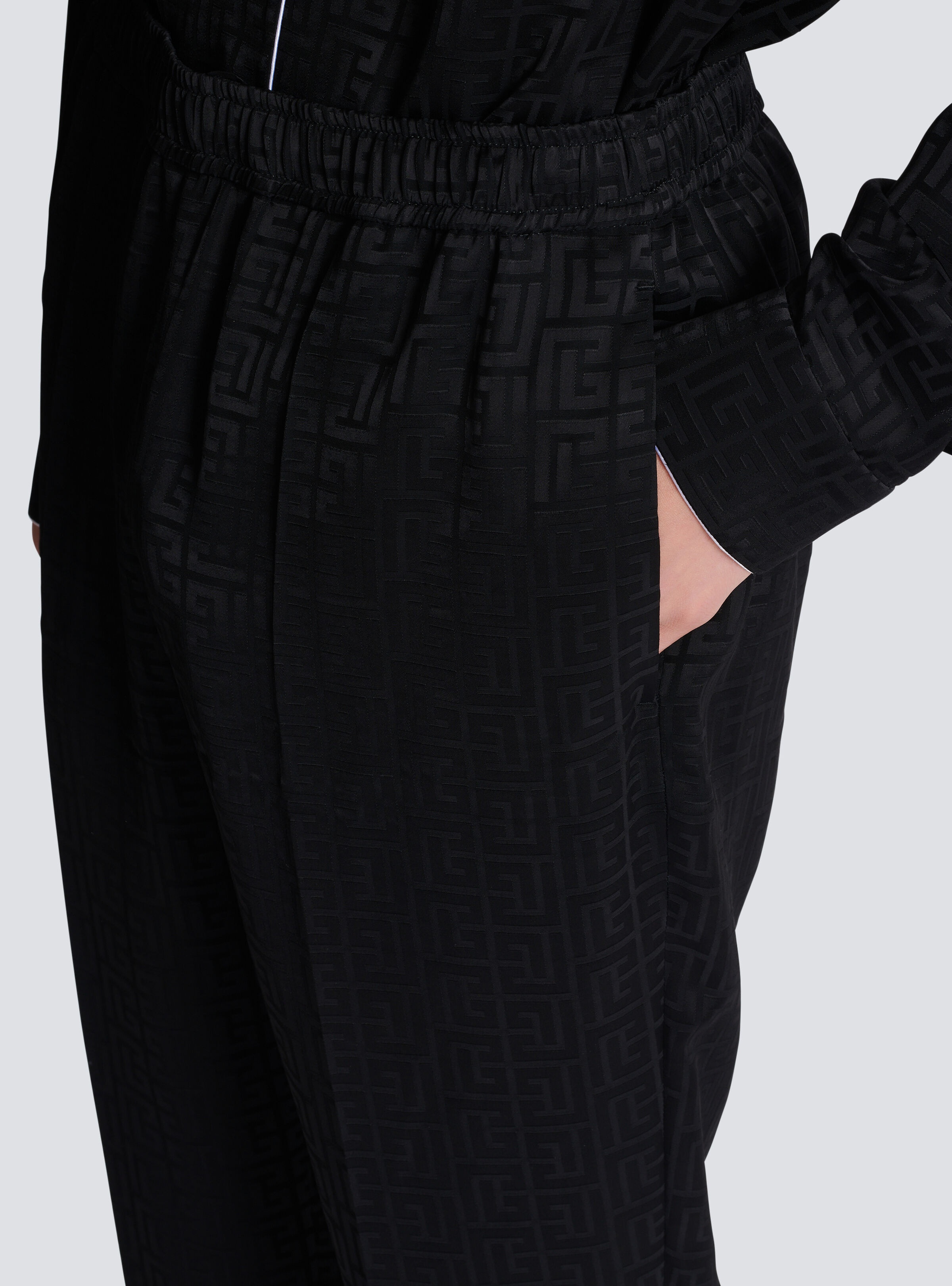 Satin monogram jacquard trousers - 6