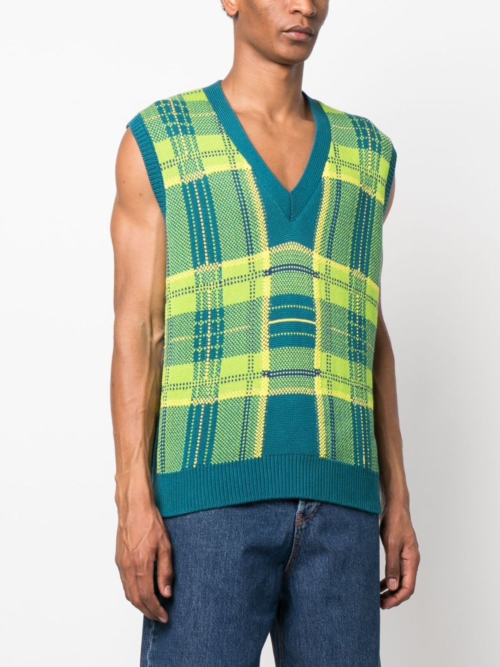 checked intarsia-knit V-neck vest - 3