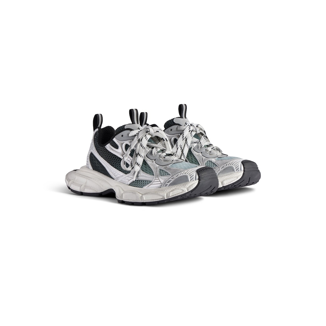 Women's 3xl Gradient Sneaker  in Black/grey/white - 2