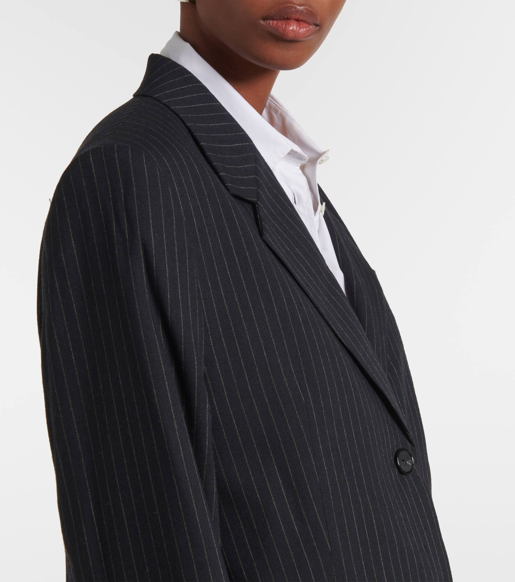 Pinstripe wool-blend blazer - 4