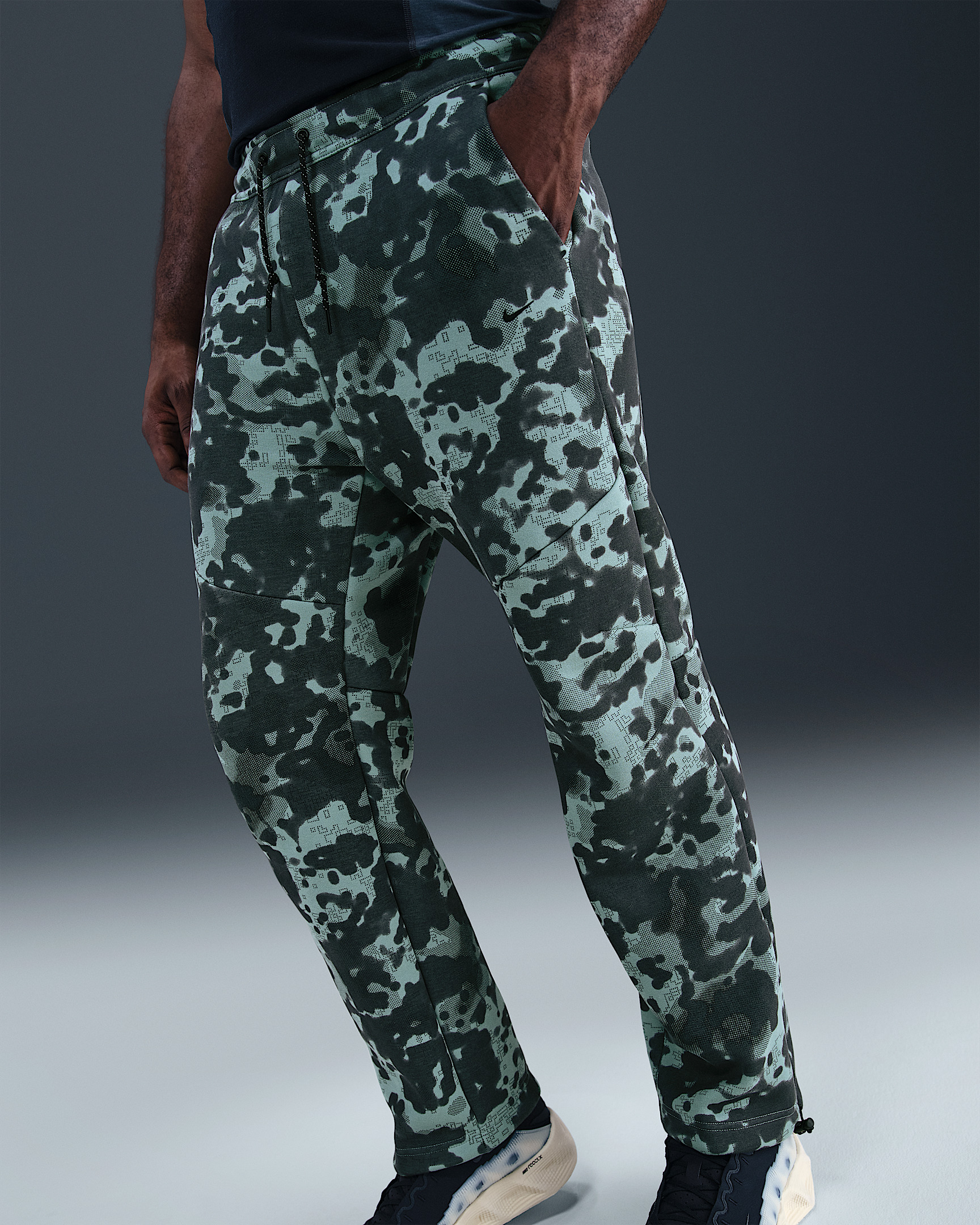 Nike Tech Men's Open-Hem Fleece Camo Pants - 2