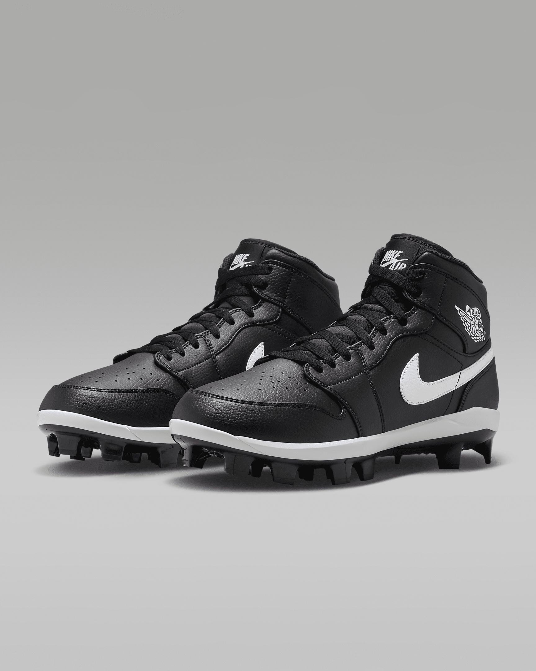 Jordan 1 Retro MCS Men's Baseball Cleats - 5