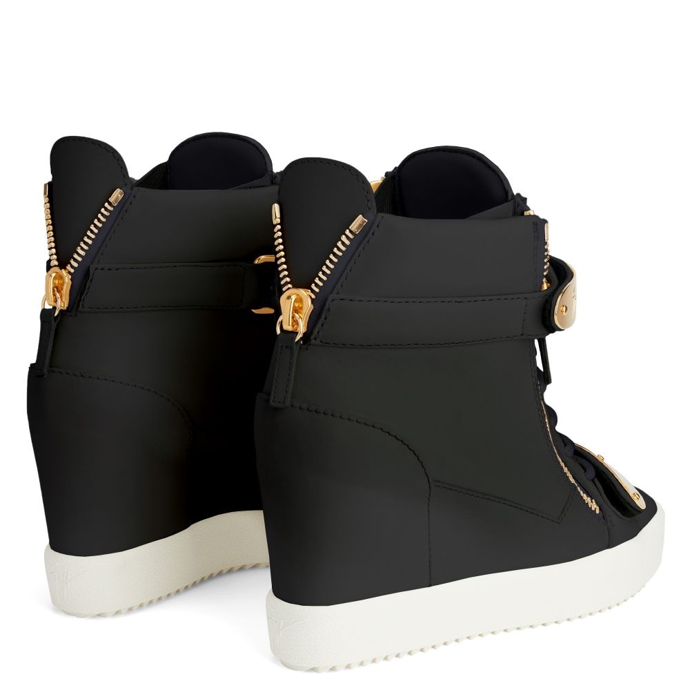 Coby Wedge - 3