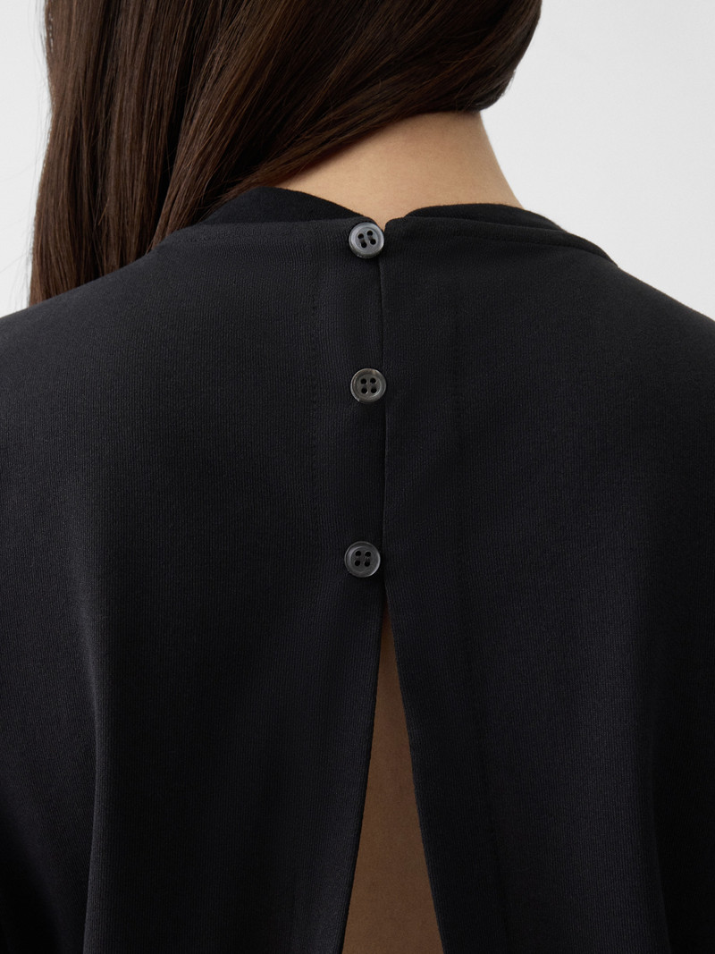 JACQUEMUS The Ventadou top outlook
