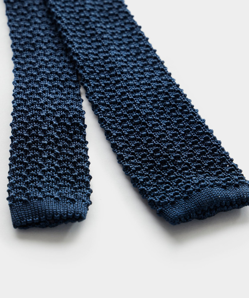 TODD SNYDER Italian Silk Knit Tie in Navy outlook