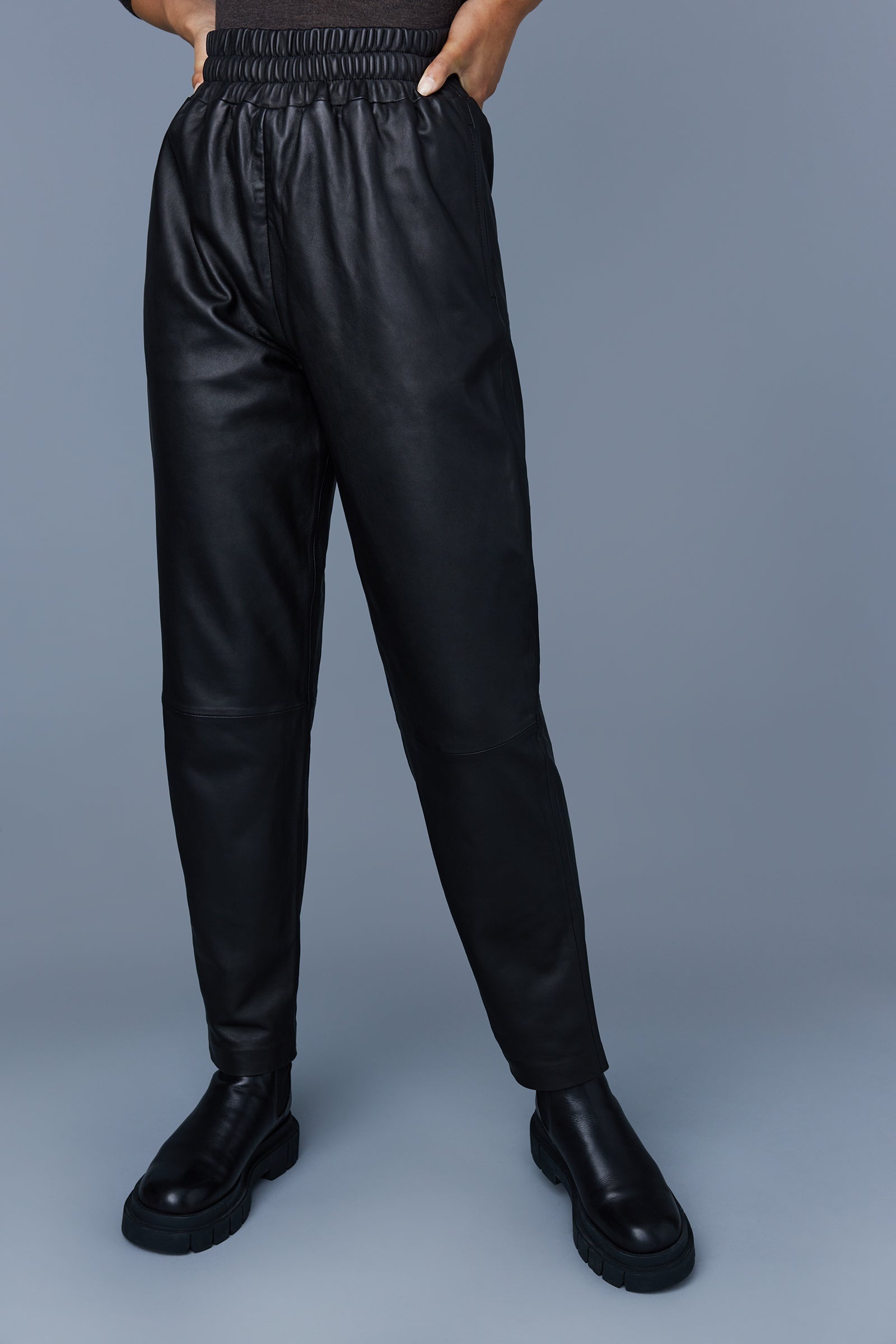 CALISTA (R)Leather straight-leg pants for ladies - 5