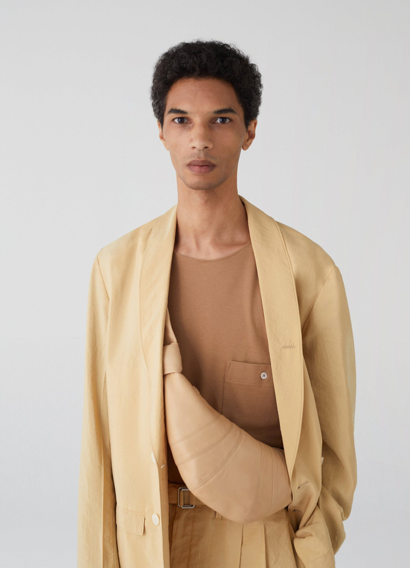 SMALL CROISSANT BAG
SOFT NAPPA LEATHER 1