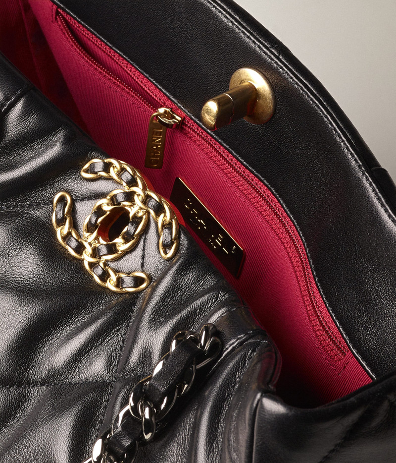 CHANEL 19 Shopping Bag 3